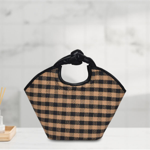 Checkered Raffia Chic - Image 4