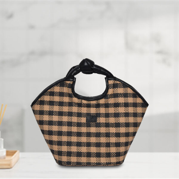 Checkered Raffia Chic